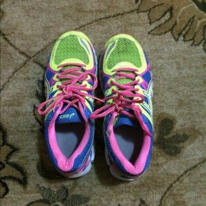 ASICS women’s running shoes